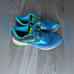 Brooks Ravenna 8 Blue and Neon Green Sneakers